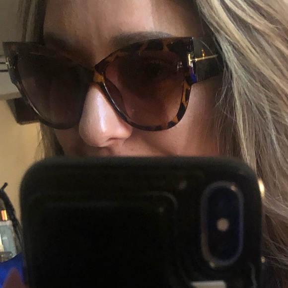 Sunglasses - Picture 3 of 10